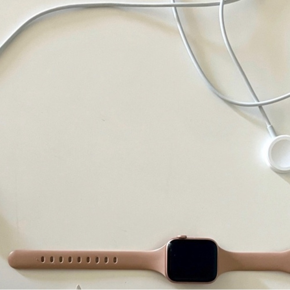 Apple Watch series 5 aluminum gold 40 mm GPS only